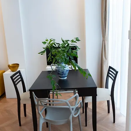 Cozy Flat Near Saint-germain & Luxembourg Gardens